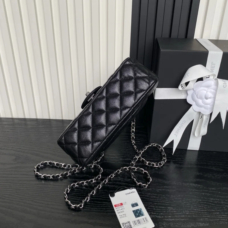 日本一流の専門店ブラックシルバーチェーンシャネル25B ダブルCスーパーコピーバッグ 145913