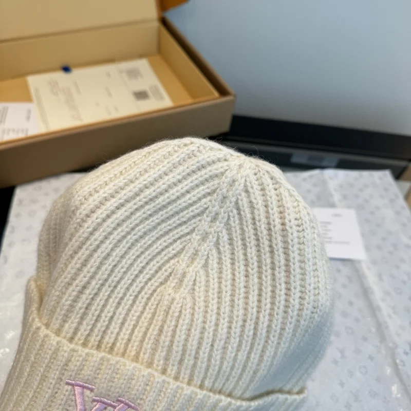 ルイヴィトン偽物マフラーコピー新定番スカーフと帽子のセット品質保証! 146691
