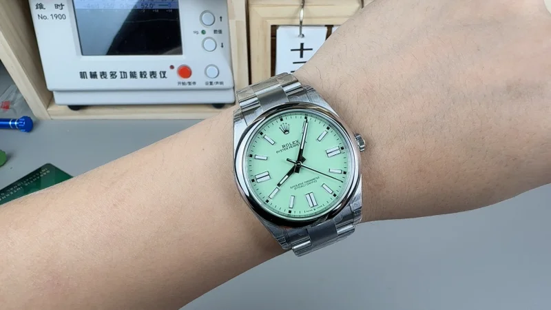 2025年製ロレックス オイスターパーペチュアルピスタチオグリーンコピー時計 173394