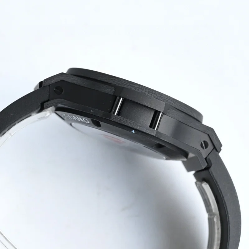 新品ウブロ時計ラバーストラップ カーボンファイバーシリーズ 174661精度と品質