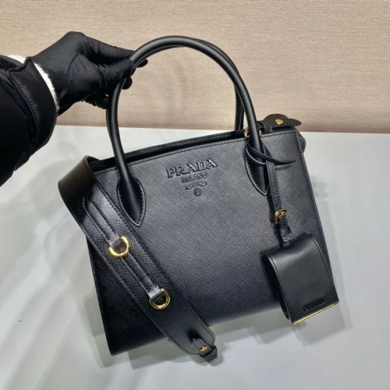 最新の海外ブランドプラダバッグトートバッグコピーの売れ筋黒新色 1BA156