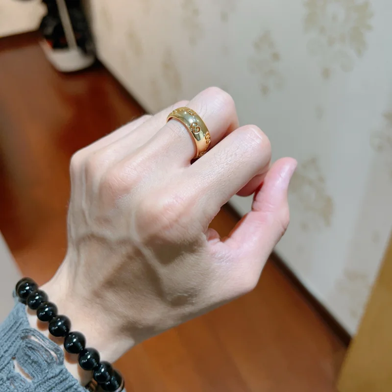 2025年の新製品グッチアクジュエリーリングコピー男女同款 377788
