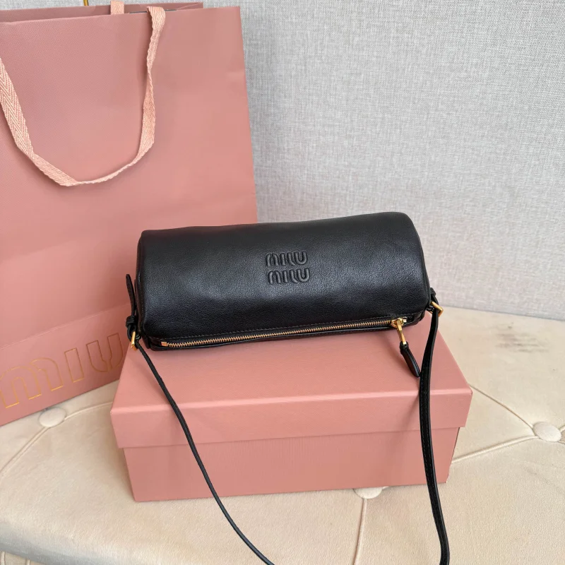 ミュウミュウドラムスーパーコピー品質上げ商品バッグ新入荷 5NF851