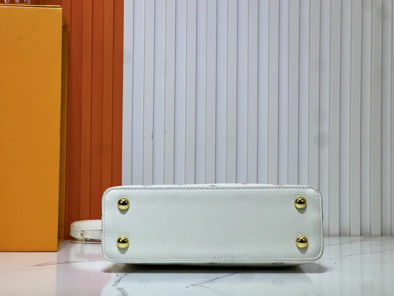 ルイヴィトン2025新作スーパーコピーゴールドレタリング可愛いバッグ 789336
