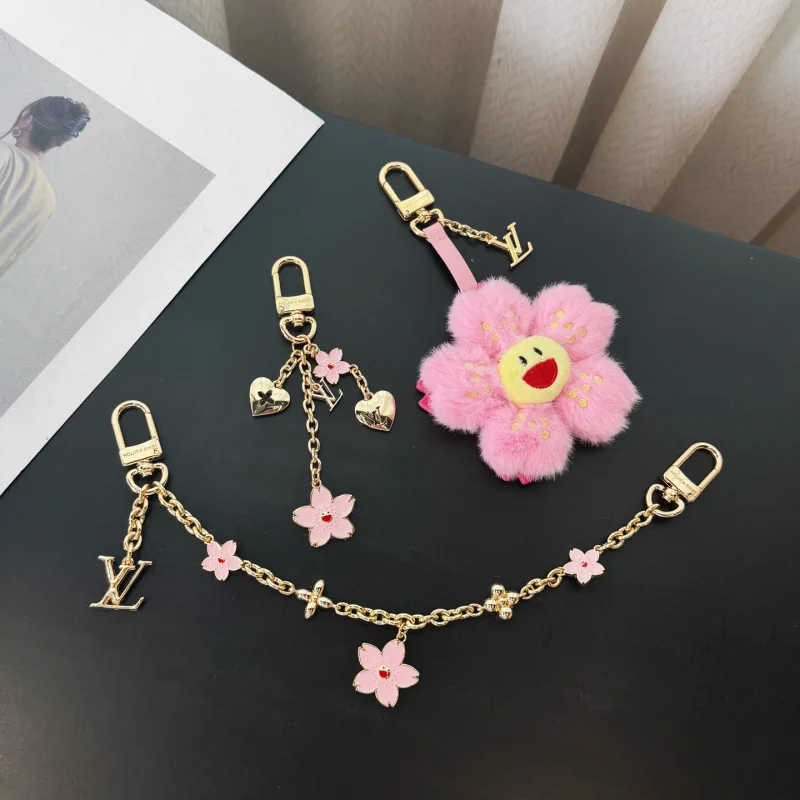 新作ルイヴィトン財布小物・キーケースコピーチェリーブロッサム キーチェーン バッグチャーム 956336