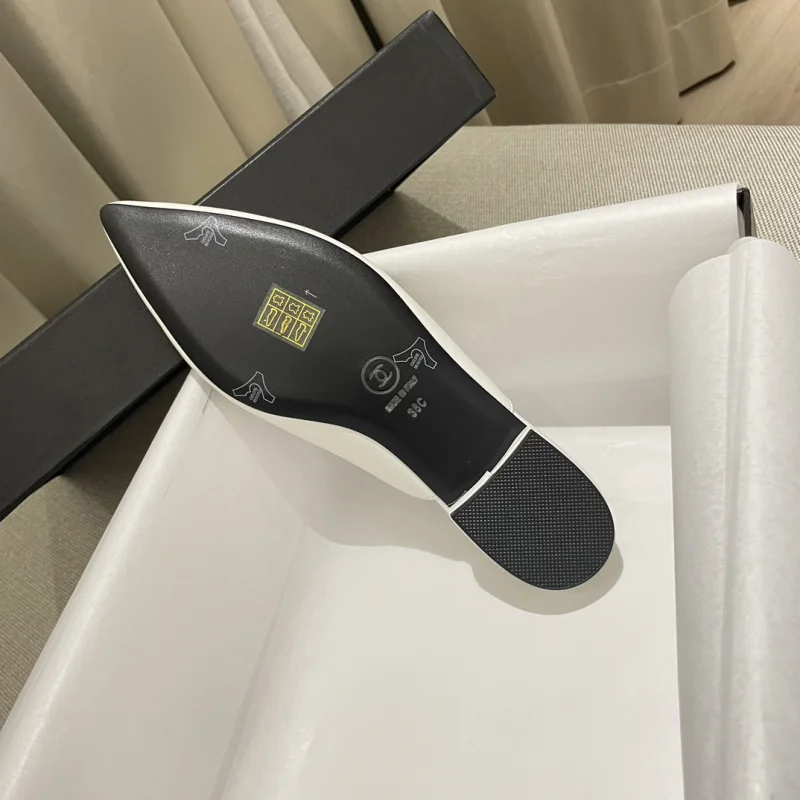2025今年新款のシャネルお気に入り美しいヒット商品スリッパ ch440399-2