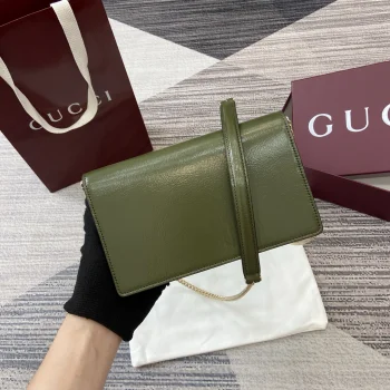 グッチ新商品限定チェーンリンクフォレストグリーンのパテントレザー魅力バッグ 837374-1