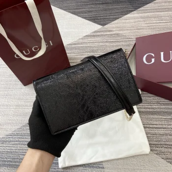 グッチ最新の海外ブランドチェーン付きブラックパテントレザー女子バッグ専門店 837374-2