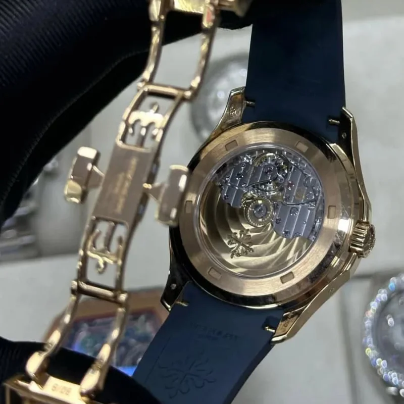 パテックフィリップ アクアノートコピーブランド精緻な時計製造 5261R-0011