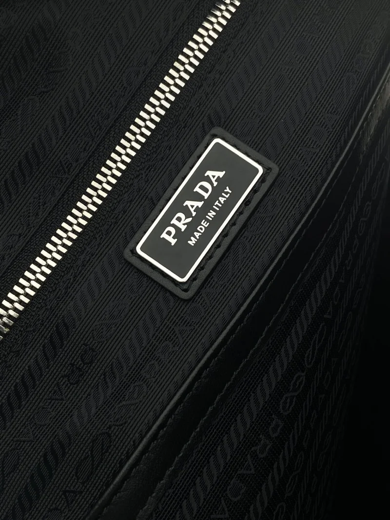 上流階級のプラダ黒バックパックスーパーコピー続々登場! 78009-1