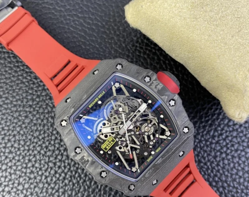 T+工場 リシャールミル独特の気質コピー時計NTPTカーボン ブラック/レッド RM35-03