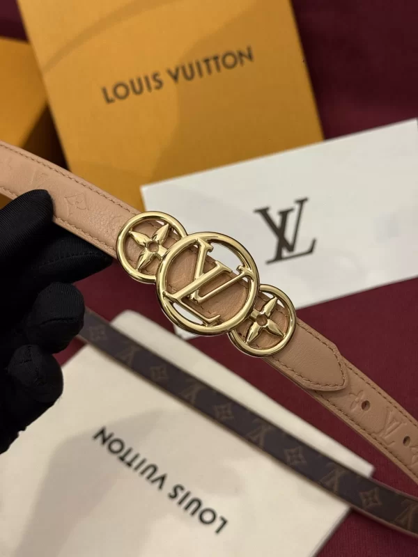 大人気ルイ・ヴィトンスーパーコピーリバーシブルベルト専門店 LV900458-1