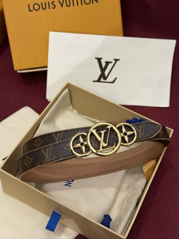 大人気ルイ・ヴィトンスーパーコピーリバーシブルベルト専門店 LV900458-1