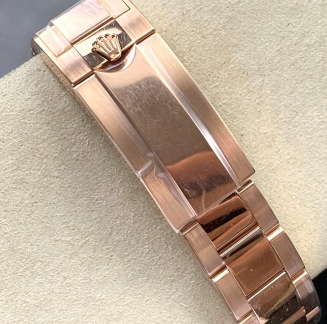 ブランドコピーロレックス126595SAROバンド