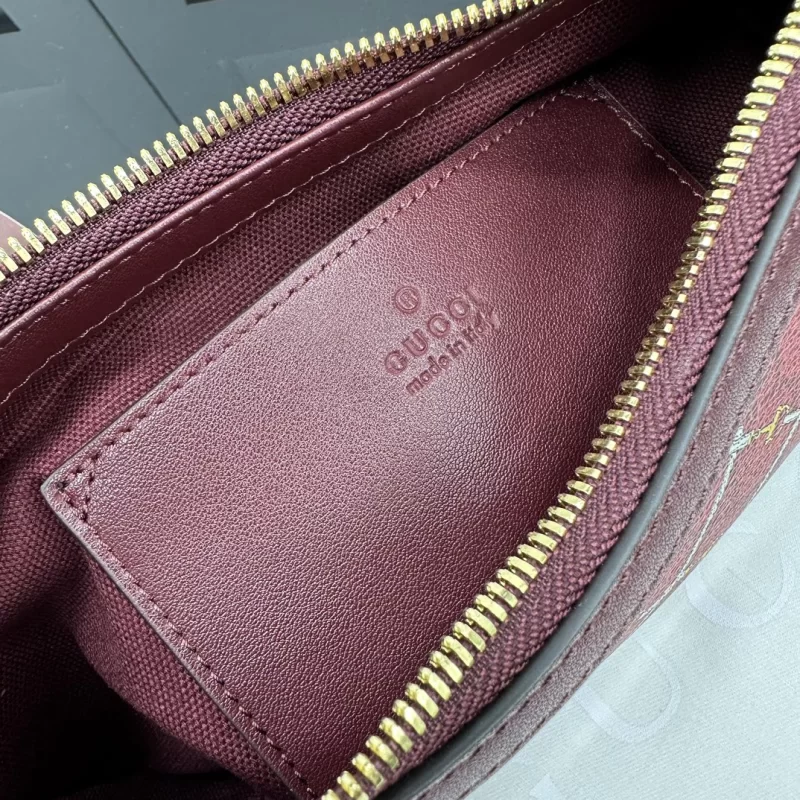 新作グッチコピーワインレッドプリント格安で通販ショルダーバッグ 847450