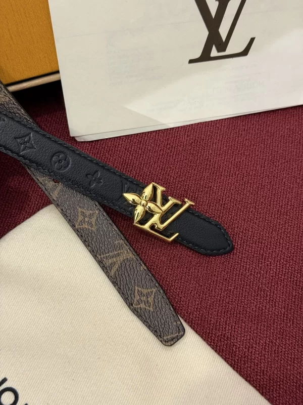 繊細で洗練されたルイ・ヴィトン日本一流の偽物リバーシブルベルト LV69588