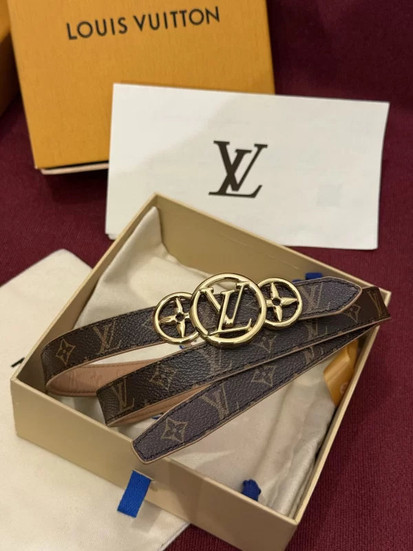 大人気ルイ・ヴィトンスーパーコピーリバーシブルベルト専門店 LV900458-1