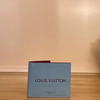 ルイヴィトンスーパーコピー偽物二つ折り財布 M2A448実物写真100%