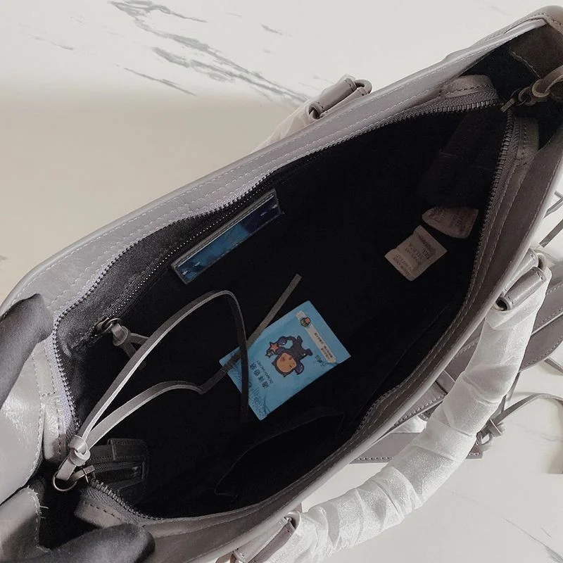 目を惹くカラーバレンシアガ☆クラシック シティバッグ スーパーコピー☆ブラウン baa36464