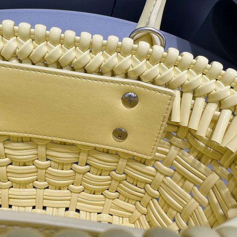 バレンシアガ★Bistro Bucket Bag コピービストロバケットバッグ bac04215