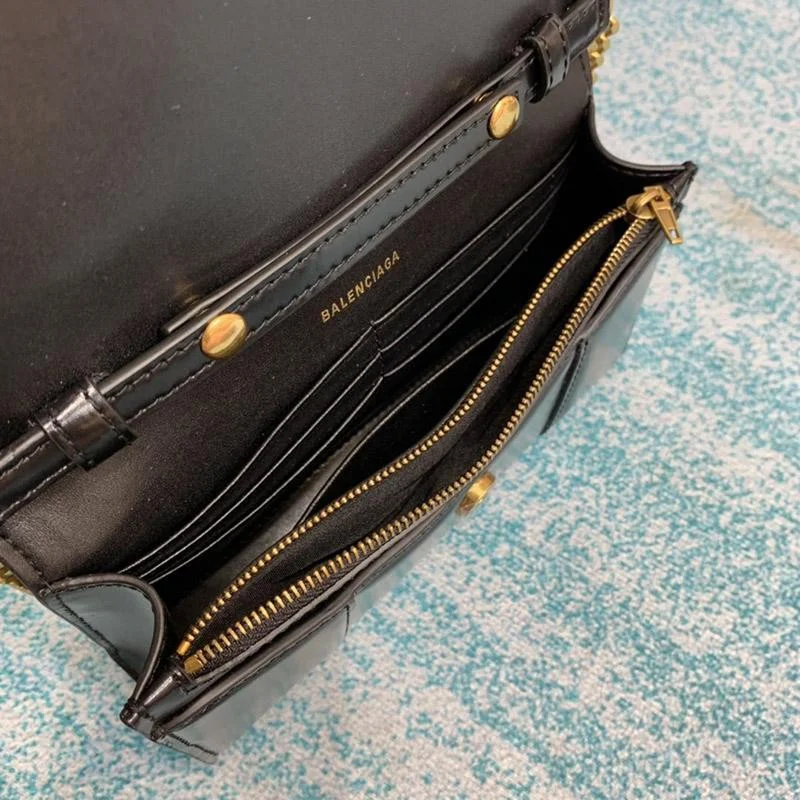 秋冬新作 バレンシアガ アワーグラス コピーシェイプ Smallトップハンドルバッグ bac86116