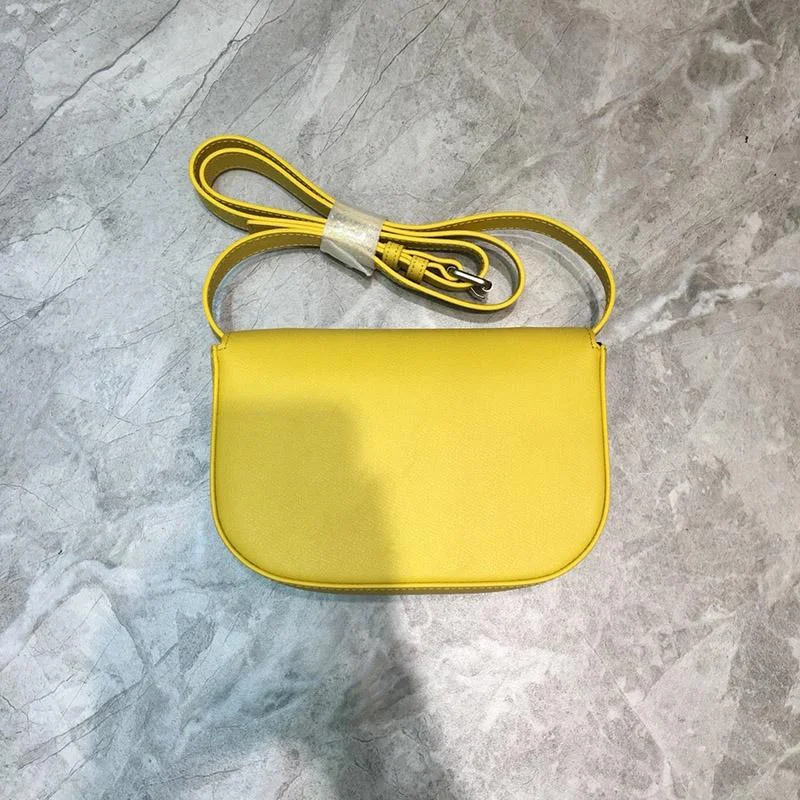 大人気!新色☆希少 バレンシアガ ショルダーバッグ コピーカメラバッグ bag83787