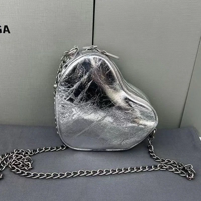 【大特価】バレンシアガ Le Cagole ハート ブランド偽物 ショルダーバッグ ban92213