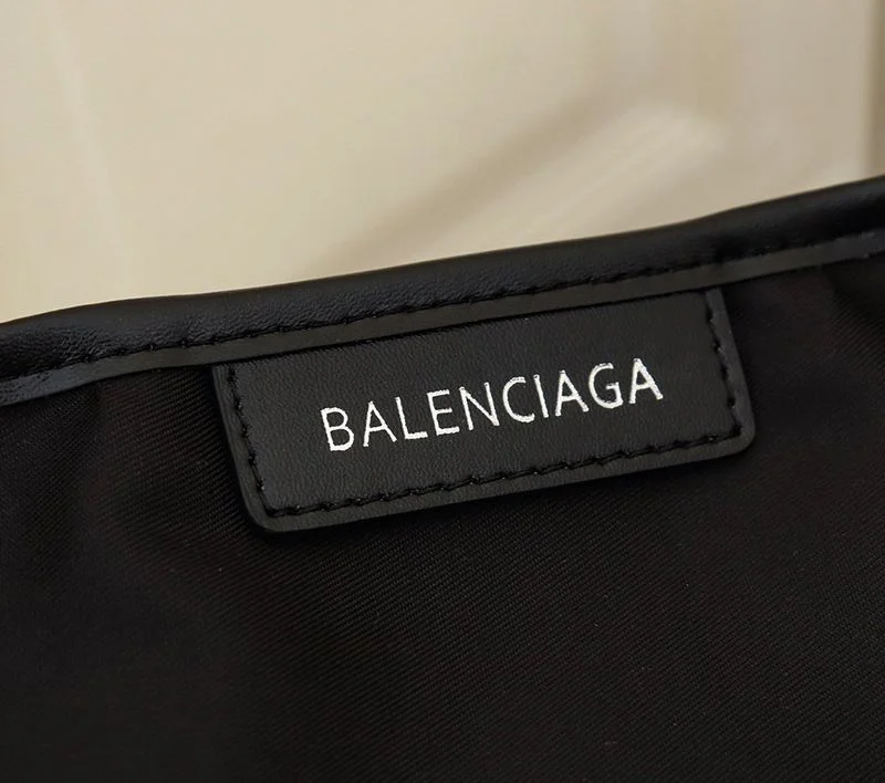 送料込バレンシアガ トートバッグ 偽物/NAVY CABAS M ネイビーカバス bao52624