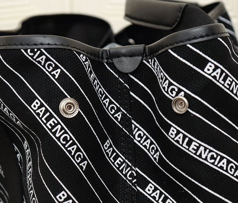 目を惹くカラーバレンシアガ トートバッグ コピー/NAVY CABAS M ネイビーカバス baz93979