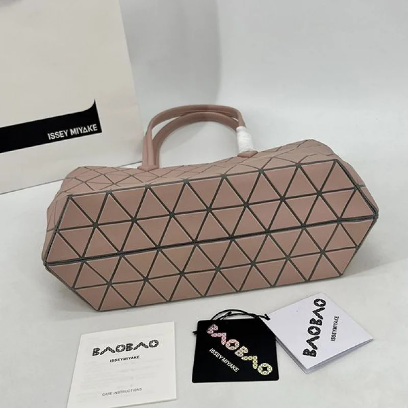 送料込BAOBAO ISSEY 偽物 MIYAKE カルトン メタリック バッグ bae74241