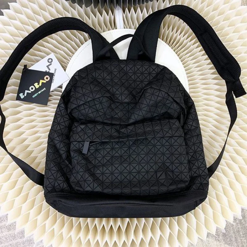 100%実物写真バオバオイッセイミヤケ バックパック 2size 偽物 bag41172