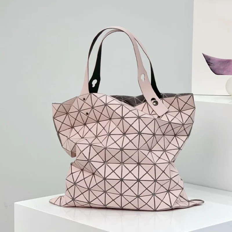 【BAOBAO ISSEY MIYAKE】クロスボディバック 偽物 bal07497