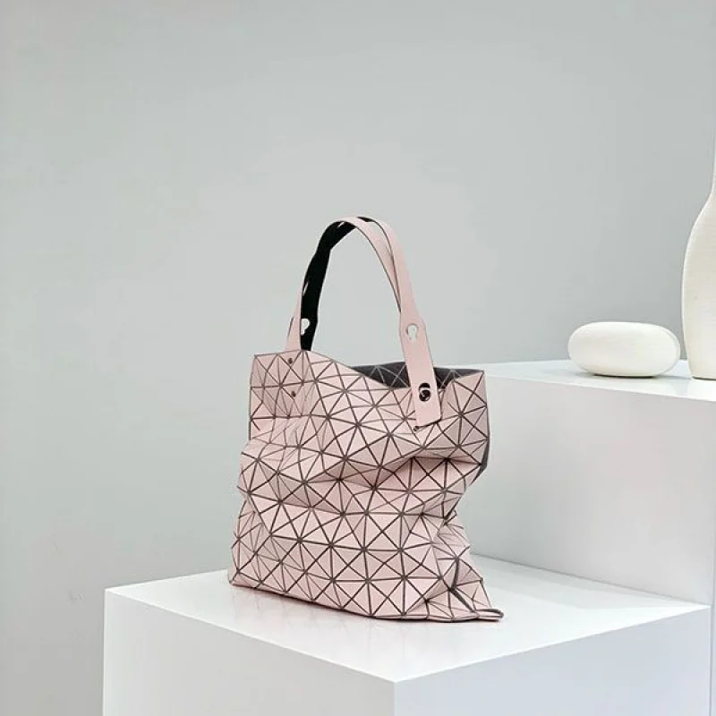 【BAOBAO ISSEY MIYAKE】クロスボディバック 偽物 bal07497