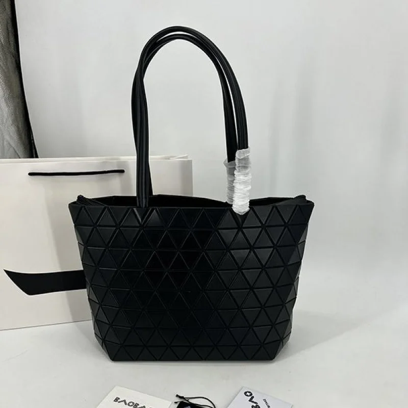 n級 おすすめBAOBAO ISSEY コピー MIYAKE カルトン メタリック バッグ bas72326