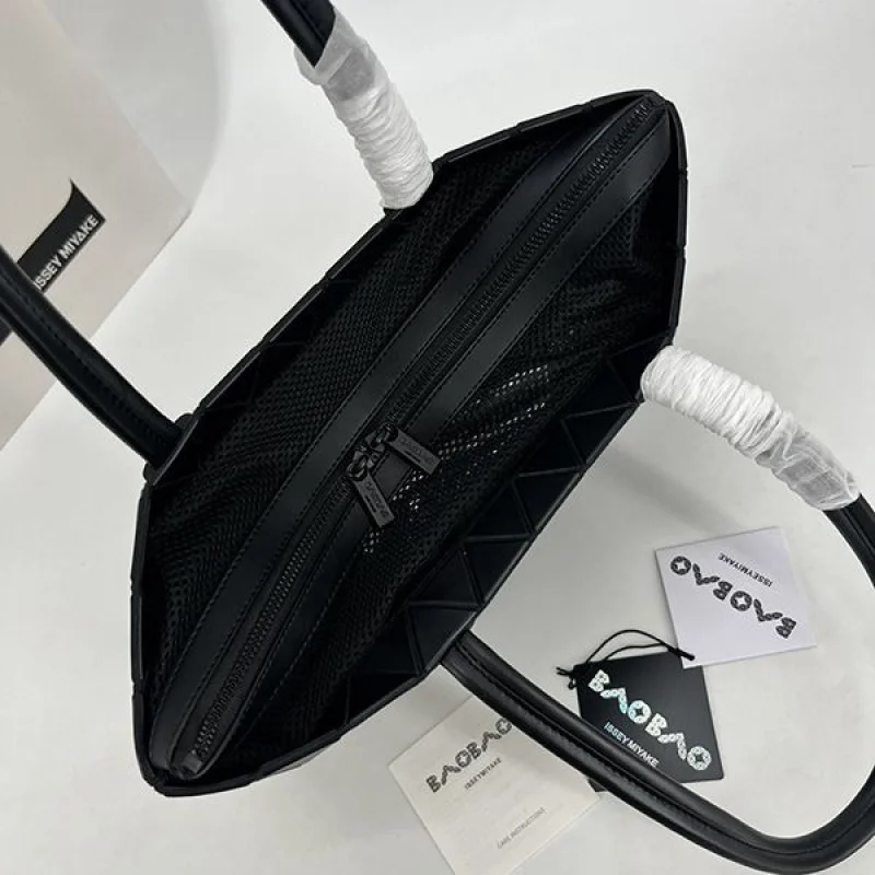 n級 おすすめBAOBAO ISSEY コピー MIYAKE カルトン メタリック バッグ bas72326