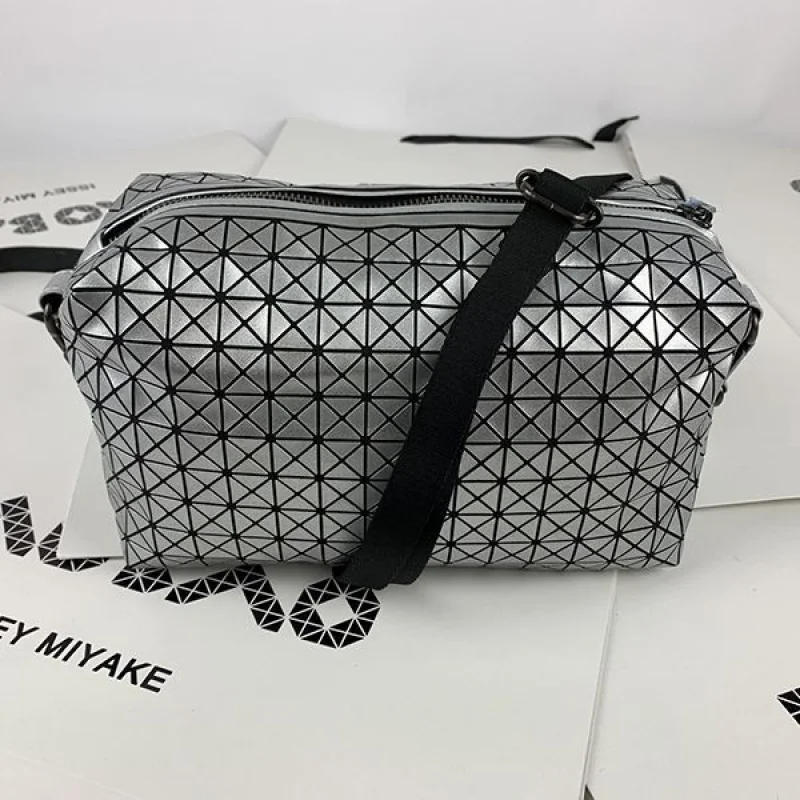 可愛いBAOBAO 偽物 クロスボディバッグ ショルダー100%実物写真バッグ bat82218