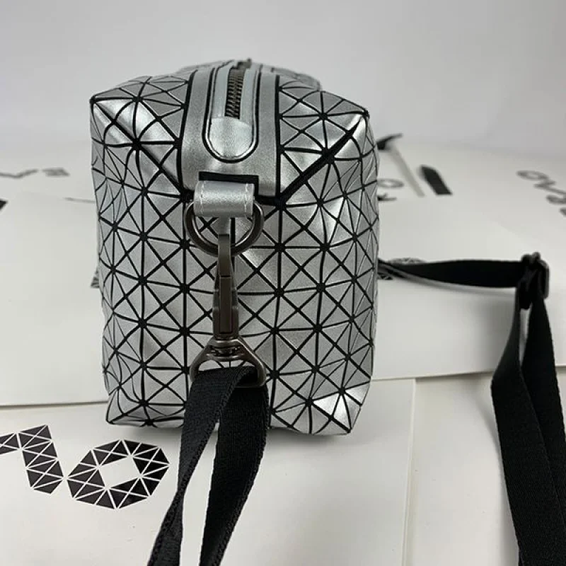 可愛いBAOBAO 偽物 クロスボディバッグ ショルダー100%実物写真バッグ bat82218