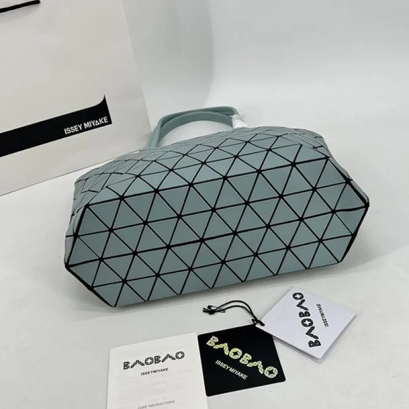 送料込BAOBAO ISSEY 偽物 MIYAKE カルトン メタリック バッグ bae74241