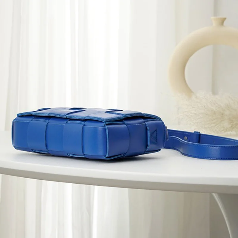 ボッテガヴェネタ カセット コピー レザー ショルダーバッグ 2色 578004VMAY13035