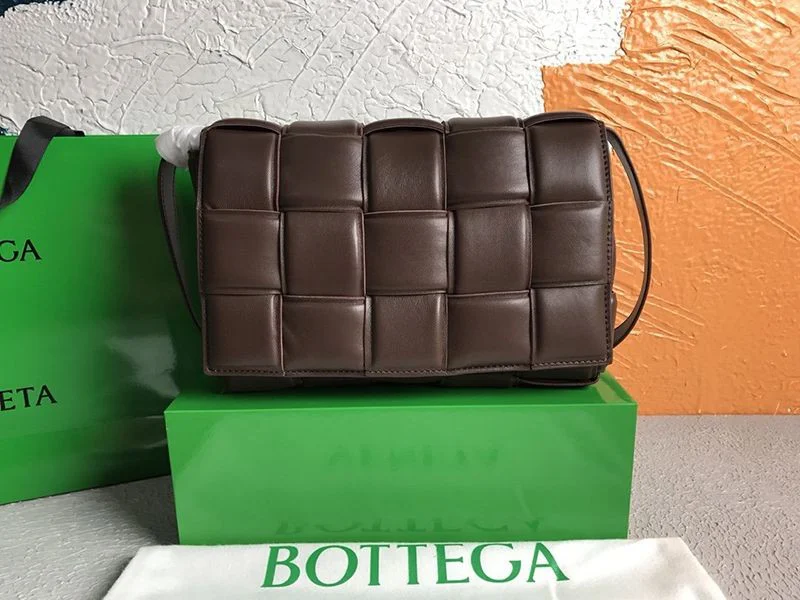欲しい♡超限定♪ボッテガヴェネタ パデットカセット コピー ショルダーバッグ グレープ 591970VCQR15010