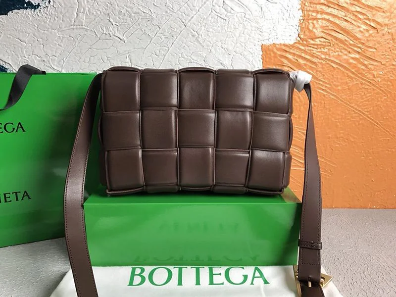 欲しい♡超限定♪ボッテガヴェネタ パデットカセット コピー ショルダーバッグ グレープ 591970VCQR15010