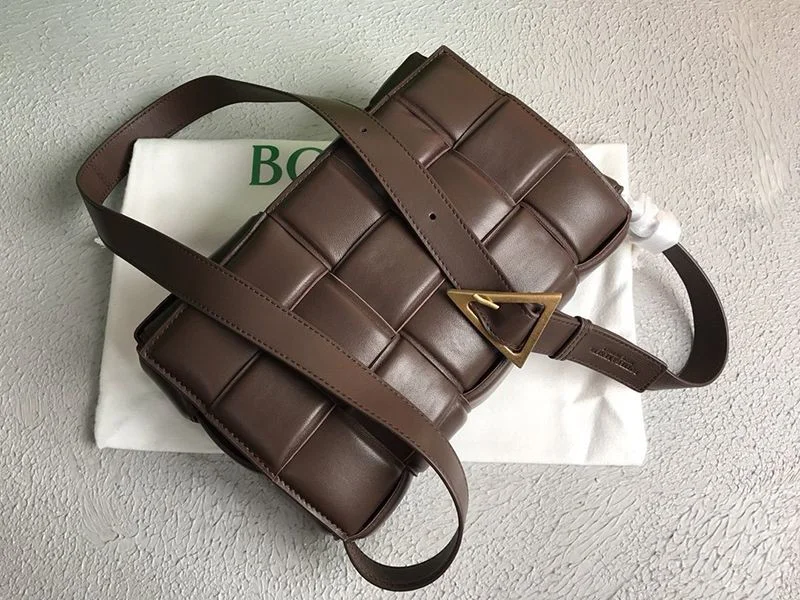 欲しい♡超限定♪ボッテガヴェネタ パデットカセット コピー ショルダーバッグ グレープ 591970VCQR15010