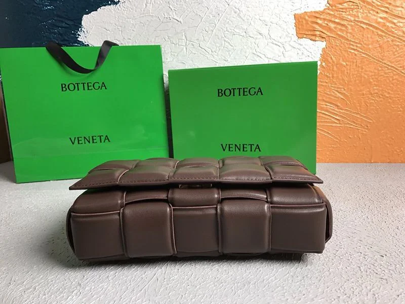 欲しい♡超限定♪ボッテガヴェネタ パデットカセット コピー ショルダーバッグ グレープ 591970VCQR15010