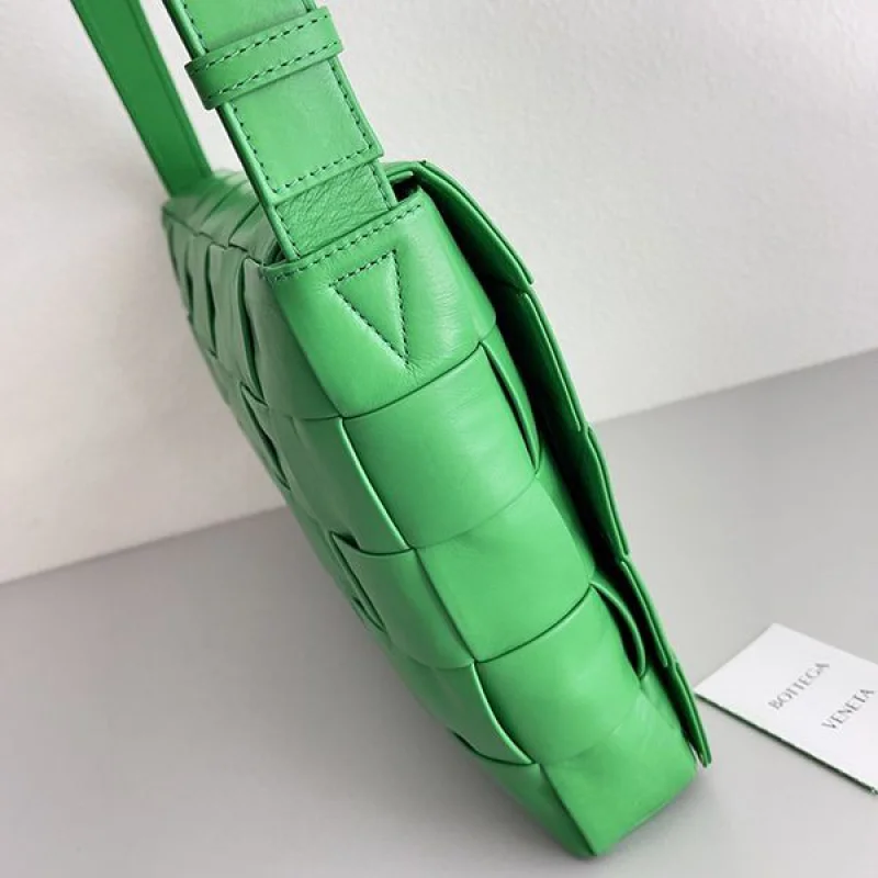 超希少!ボッテガ ヴェネタ コピー カセット クロスボディマキシバッグ 691407VCQ718803