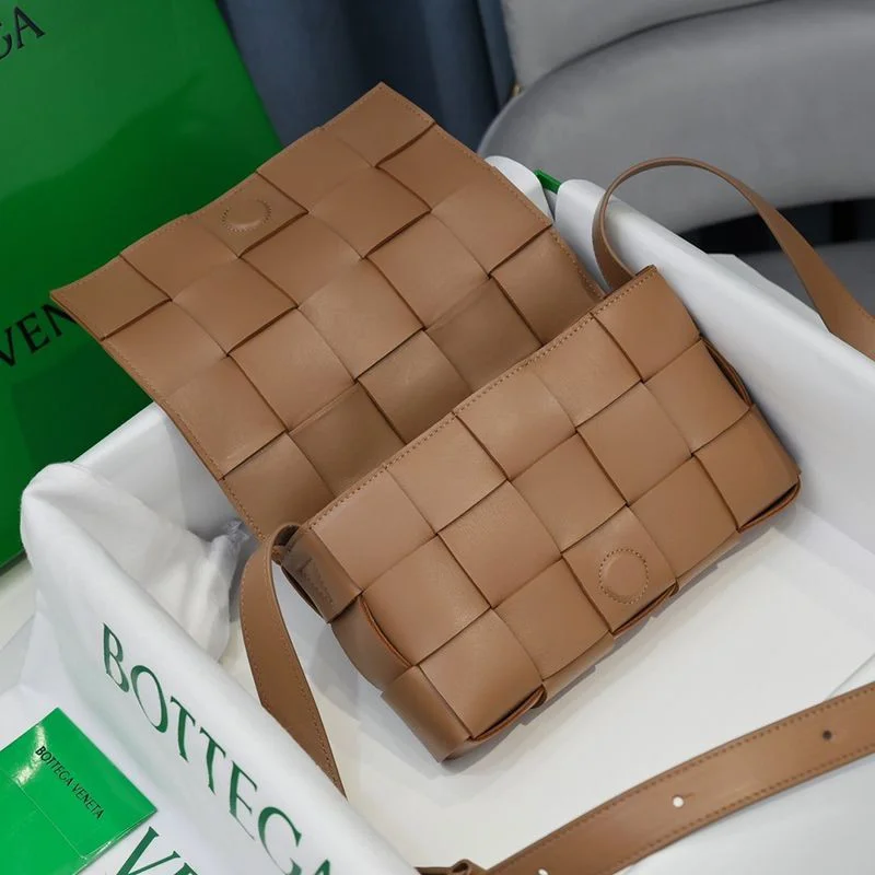 日本未入荷ボッテガヴェネタ カセット コピー クロスボディバッグ boc63388