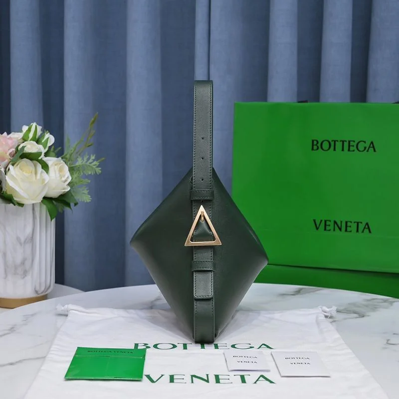 春もの新作ボッテガヴェネタ クレードル スーパーコピー スモールショルダーバッグ ダークモス boe32019
