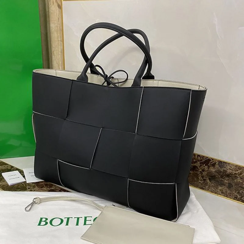 超希少!ボッテガ ヴェネタ コピー アルコトート ミディアム イントレチャート boh17878