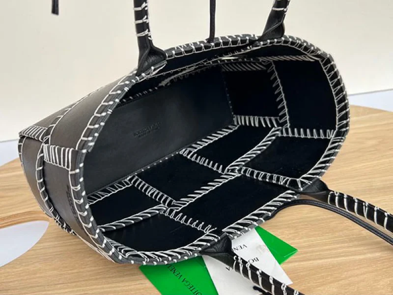 《大人気》ボッテガヴェネタ アルコ コピー トートARCO TOTE bom56825