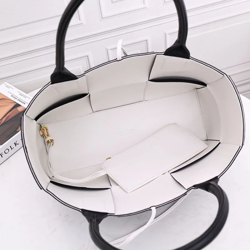 希少色【ボッテガヴェネタ】アルコ トート偽物 ARCO TOTE bot37878