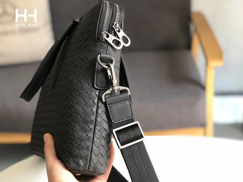 関税なしボッテガヴェネタ 2WAY イントレチャートレザー ブリーフケース コピー bou27443